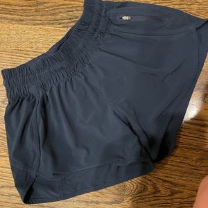 Lululemon tracker shorts